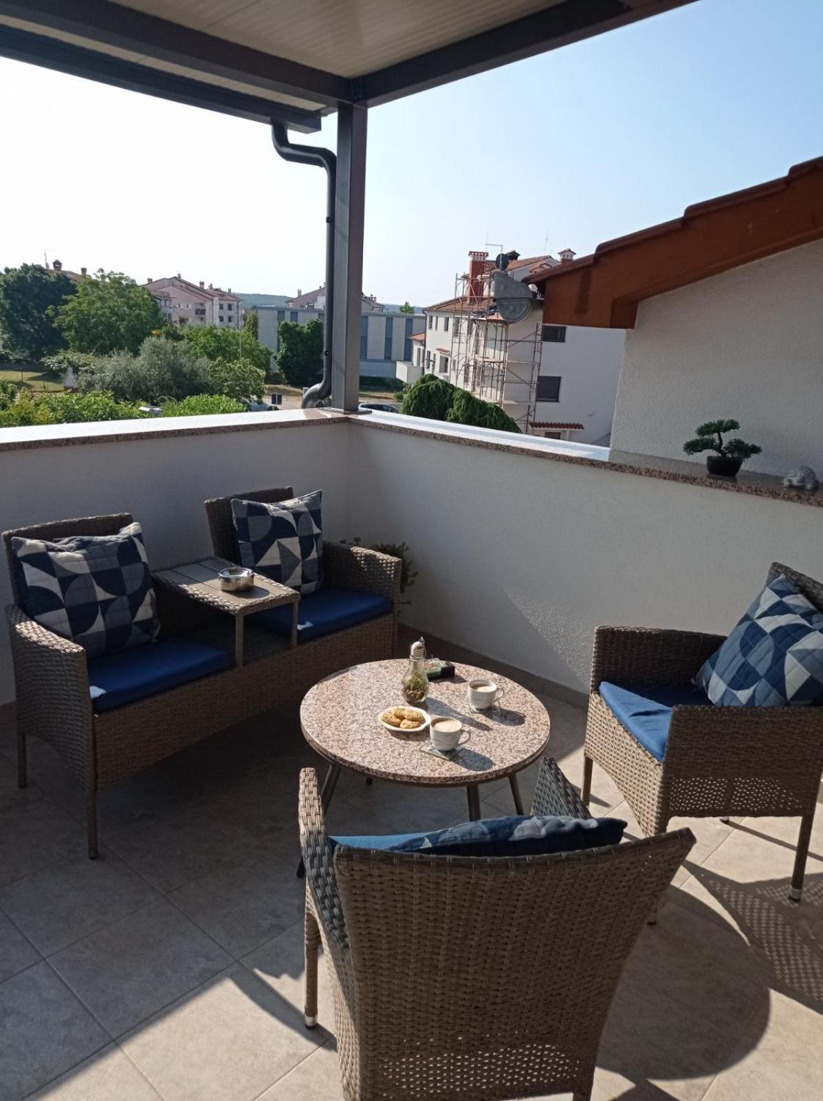 Studio Apartman Sky Apartment Rovinj Exterior photo