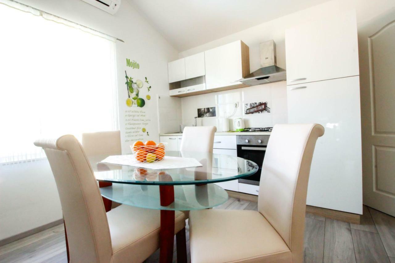 Studio Apartman Sky Rovinj Exterior photo